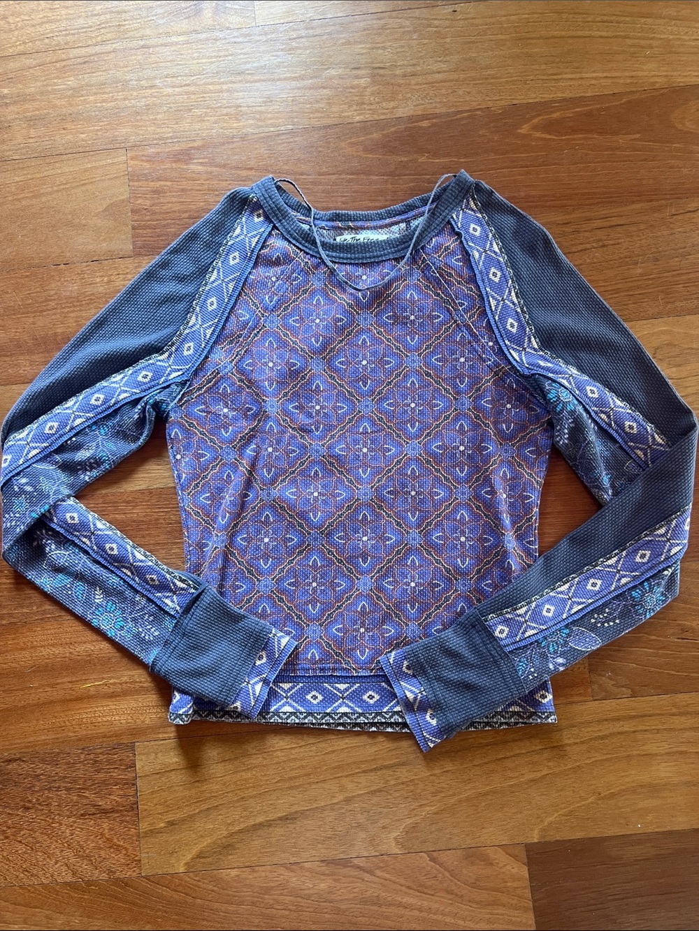 Womens Patterned Long-Sleeve Top - Purple